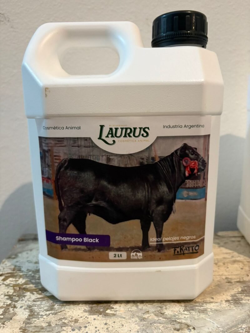 Shampoo tonalizador Black para bovinos 2 litros
